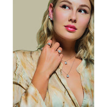 Load image into Gallery viewer, LADIES SOLITAIRE PENDANT WITH CHAIN 1CT ROUND DIAMOND 14K WHITE GOLD (CENTER STONE ROUND DIAMOND 1CT )
