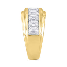 Load image into Gallery viewer, MEN'S BAND 3CT EMERALD DIAMOND 14K YELLOW GOLD
