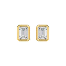 Load image into Gallery viewer, LADIES SOLITAIRE EARRINGS 3CT EMERALD DIAMOND 14K YELLOW GOLD 
