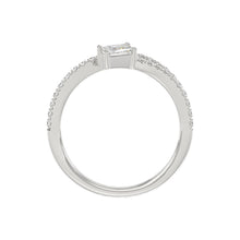 Load image into Gallery viewer, 14K WHITE GOLD 1 1/4CT ROUND/LOZENGE DIAMOND LADIES RING
