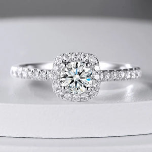 ring moissanite