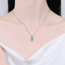 Load image into Gallery viewer, Moissanite 1.8CT Pendant Necklace 3 Stones for Women Sparkling Diamond
